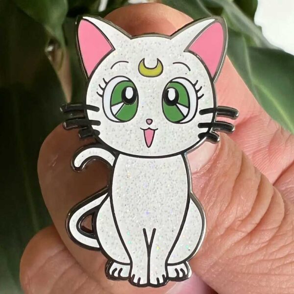 PIN: Sailor Moon Cat Artemis